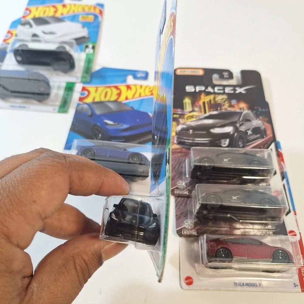 Hot Wheels Tesla 7 Cars Target Red Edition/ Model‎ X/ Black/ White/ Blue